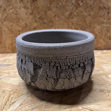 一穂窯　グレー嘯裂鉢