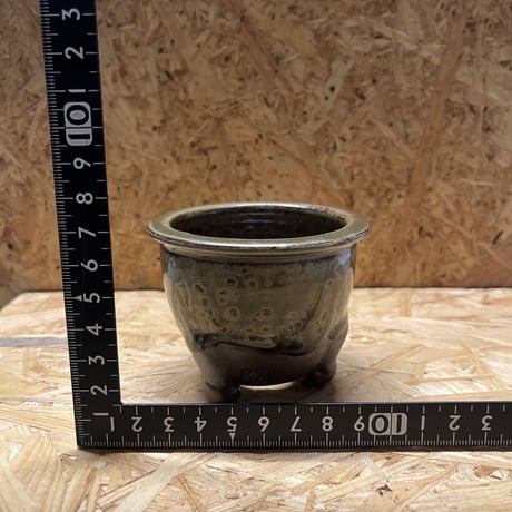 伝市鉢　穴窯　口広足付き　2.5号