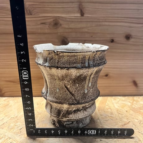 淡海陶芸研究所　錆白泥雨滴筒鉢