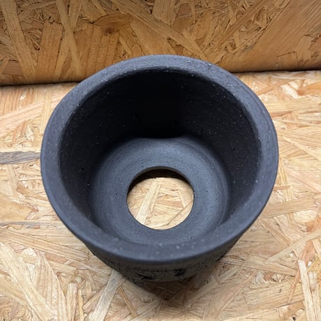一穂窯　黒嘯裂鉢