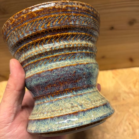 focus pot 陶器鉢　4号