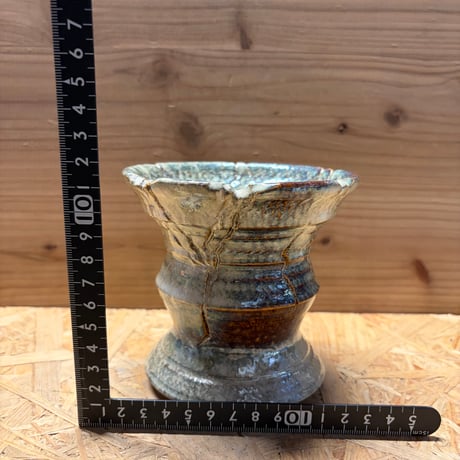 focus pot 陶器鉢　4号