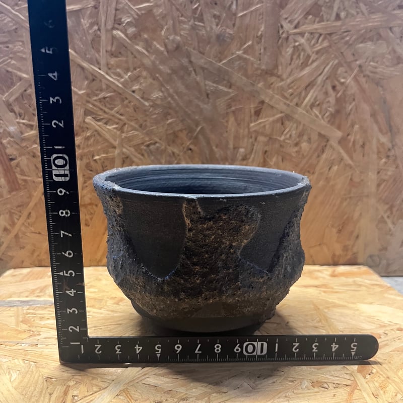 かみ山陶器 植木鉢 陶器鉢 セット売り（6鉢）1個はオマケ的な物です かみ山陶器 黒鉄釉波形鉢 | Ducks ( plants. )