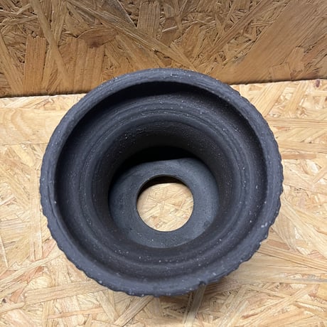 一穂窯　縞黒嘯裂鉢