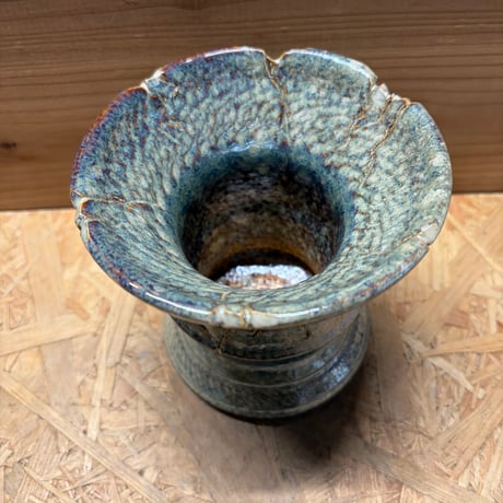 focus pot 陶器鉢　4号