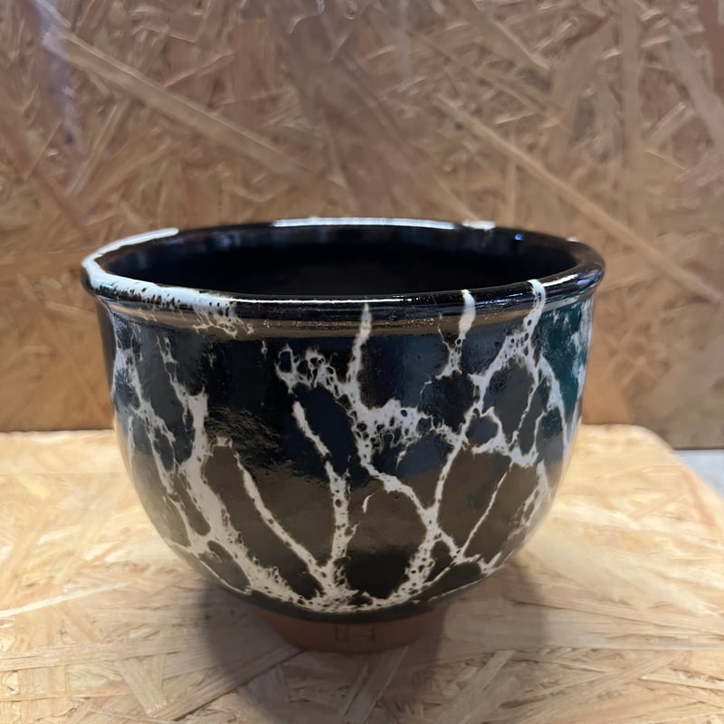 伝市鉢 コウロ型 4号 丹波黒流し | GREEN LUCK