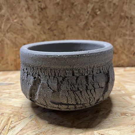 一穂窯　グレー嘯裂鉢