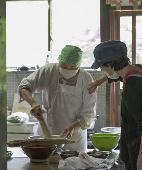 『八助梅を仕込んでひとみさんとお茶っこしませんか？の会。』  下漬け梅のセット