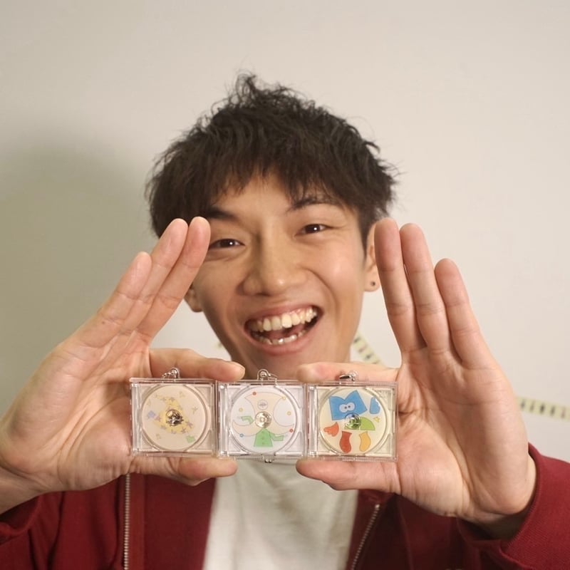 AKB48 ジャケ写キーホルダー 17個セット AKB48 衣装キーホルダー 7個セット - メルカリ