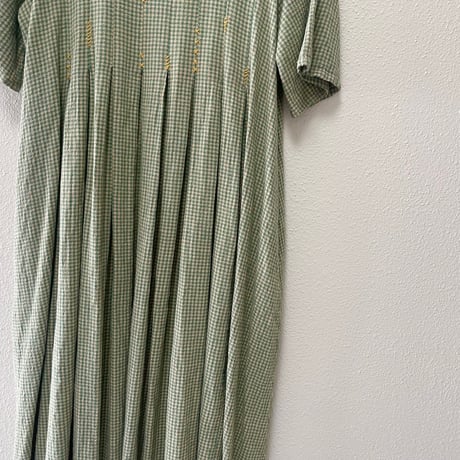 l'atelier du savon 手仕事刺繍ギンガムタックワンピース