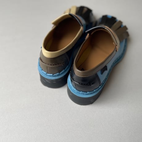 CAMPER TWINS / ローファー