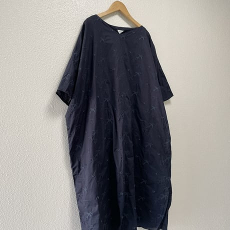 LOISIR 刺繍ワンピース