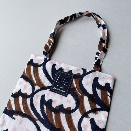 人気完売品 / minaperhonen mini bag -nami-