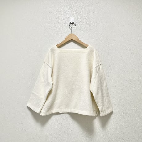 nest Robe スクエアネックウールプルオーバー