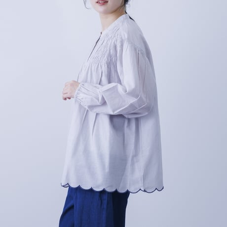 【3色展開】select 胸元シャーリング裾スカラップブラウス