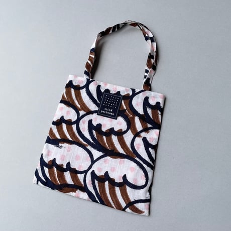 人気完売品 / minaperhonen mini bag -nami-