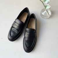 ampio ローファーシューズ