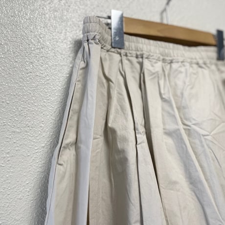 販売継続品 / タグ付き未使用品 / MARMARMAR タックボリュームスカート