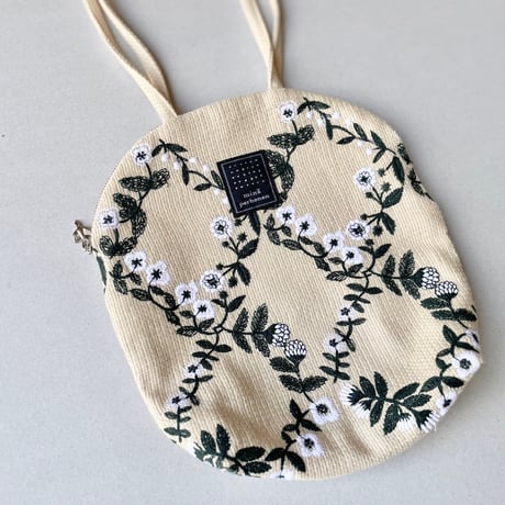 mina perhonen muffin bag -flower crown-