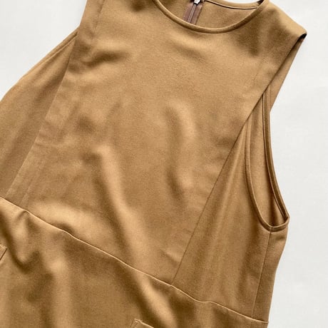 2024AW / 人気完売品 utilite  サキソニー ストレッチ ジャンパー スカート キャメル