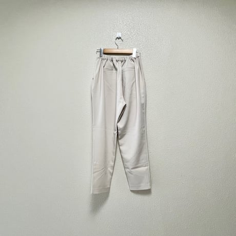 販売継続品 / anana テーパードパンツ グレージュ