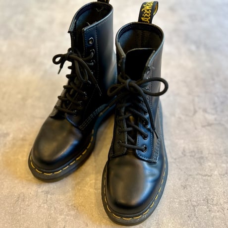 Dr. Martens  8ホールブーツ