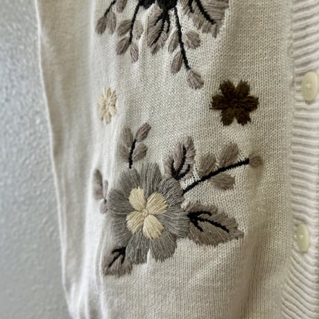 used 花柄刺繍ニットベスト