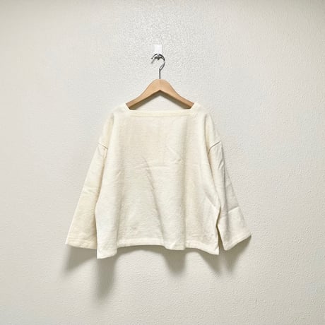 nest Robe スクエアネックウールプルオーバー