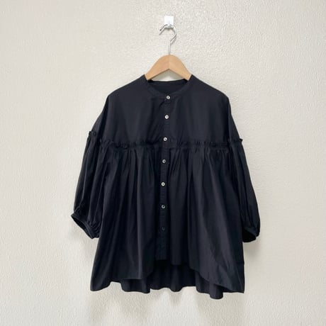 UNIVERSAL TISSU バンドカラーギャザーボリュームブラウス