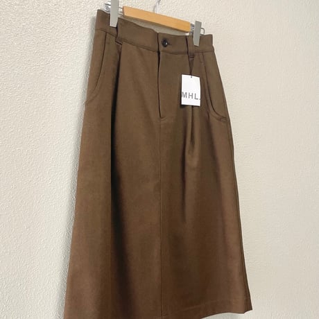 タグ付き未使用品 / MHL. スカート