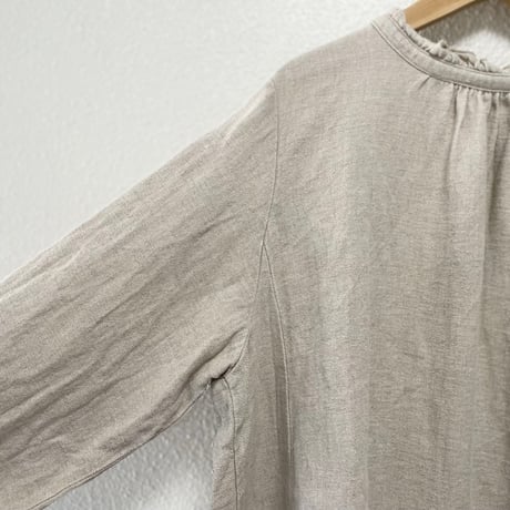 nest Robe リネンスタンドフリルブラウス