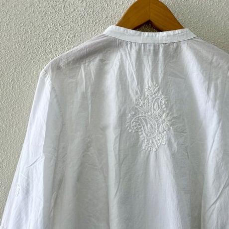 GA-ON ラクノウ刺繍×ピンタックショートブラウス