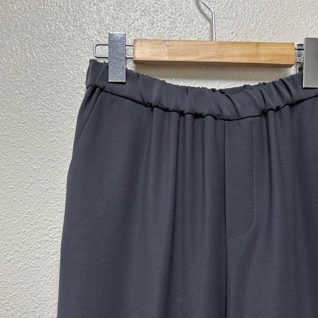 mizuiro ind ダブルヘムセンタープレスパンツ