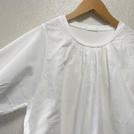 販売継続品 / TORIHS フロントレースT(花柄)  2(S-M)