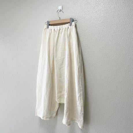 定番品 / あたう洋裁店 ポンポンマム サルエルパンツ 生成り