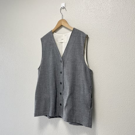 2023AW / MidiUmi Vネックベスト