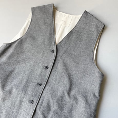 2023AW / MidiUmi Vネックベスト