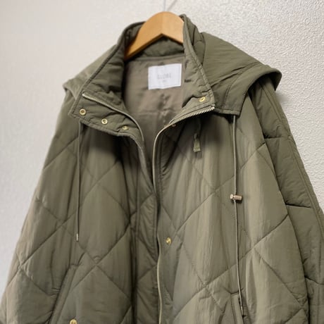 2024AW / SLOBE IENA 撥水パッディドフーディーポンチョ