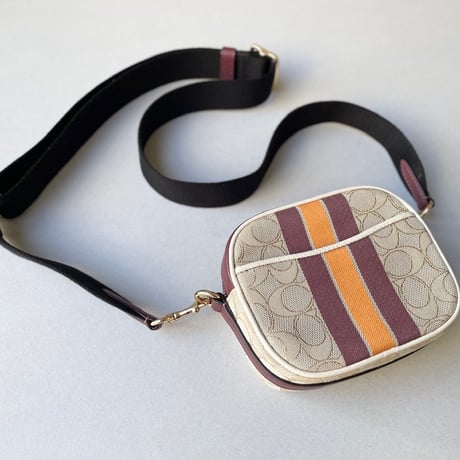 COACH ミニ デンプシー カメラバッグ