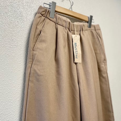 販売継続品 / タグ付き未使用品 / MidiUmi color easy pants