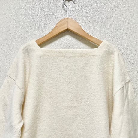 nest Robe スクエアネックウールプルオーバー