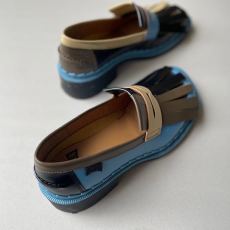 CAMPER TWINS / ローファー