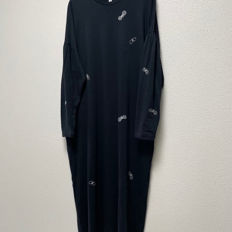 人気完売品 / minaperhonen -choucho- カットソードレス
