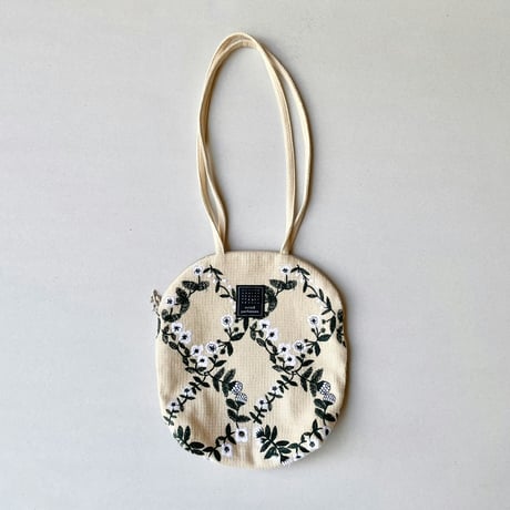 mina perhonen muffin bag -flower crown-