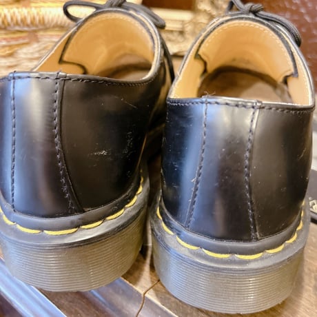 Dr. Martens 3ホールシューズ