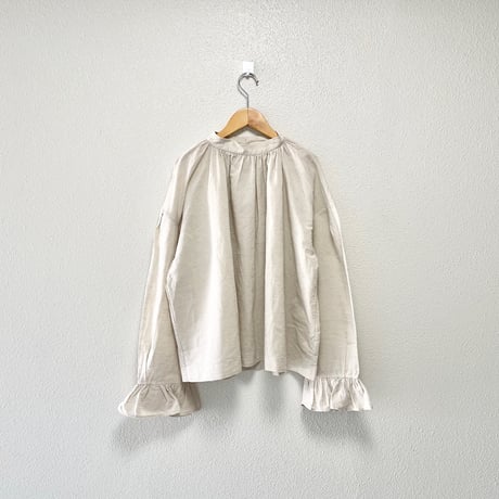 2025SS /  未使用品 / 販売継続品 /  Veritecoeur ギャザーブラウス