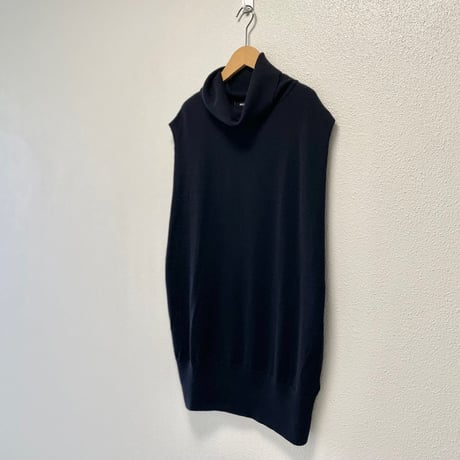 mizuiro ind  ウール混タートルネックノースリーブ ニットプルオーバー