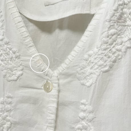 midiumisolid 刺繍ノースリーブブラウス