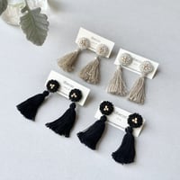 dbecoo 刺繍の耳飾り