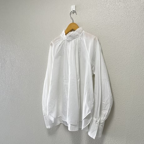 2024AW / Spick&Span / コットンエンブロイダリーカラーブラウス